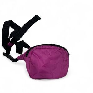 BAGGU Mini Bag in Vibrant Purple with Black Strap